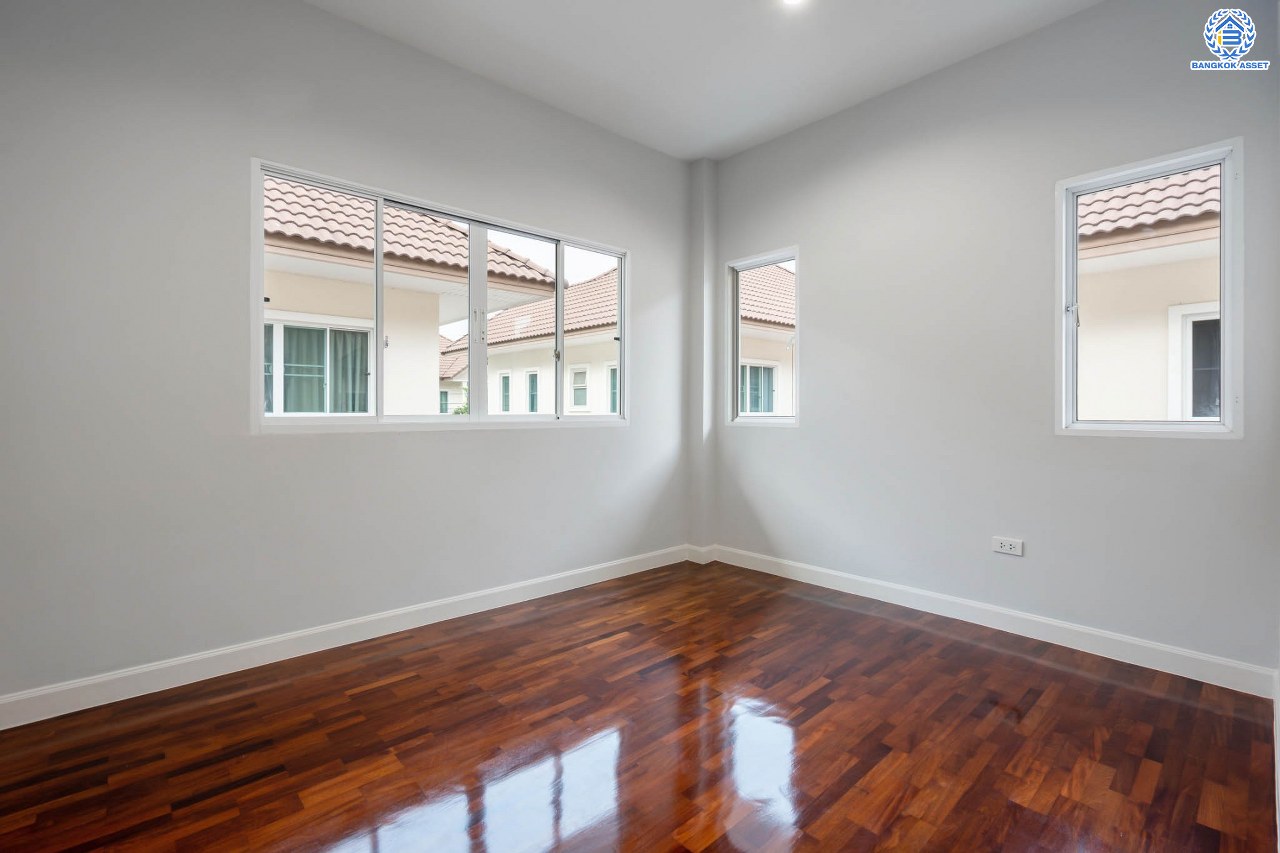 บ้านเดี่ยวมือสองนนทบุรี ม.นนทรีฟลอร่า ปิ่นเกล้า-ศาลายา เนื้อที่ 50.6 ตร.ว. ฟังก์ชัน 3 ห้องนอน 3 ห้องน้ำ 1 ห้องอเนกประสงค์ จอดรถได้ 2 คัน ส่วนกลางครบครัน ตอบโจทย์ทุกครอบครัว บนทำเลเดินทางสะดวก ใกล้เซ็นทรัลปิ่นเกล้า และจุดขึ้นทางด่วนศรีรัช